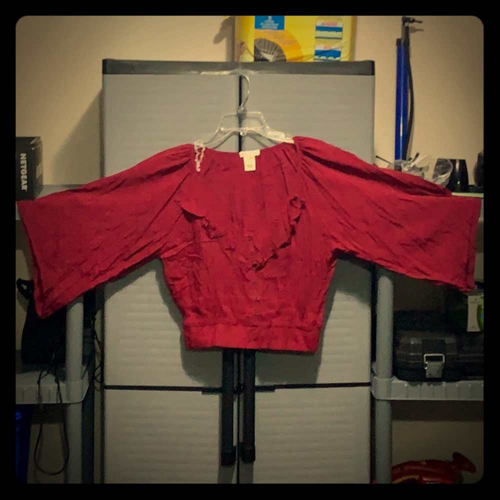 Cropped Shirt/Cardigan with open, flowy sleeves